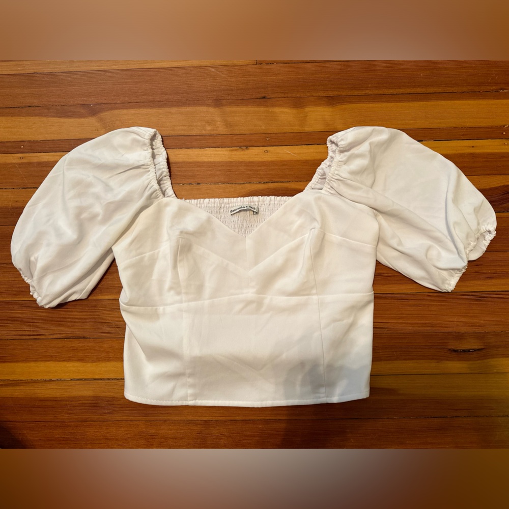 Abercrombie & Fitch white top